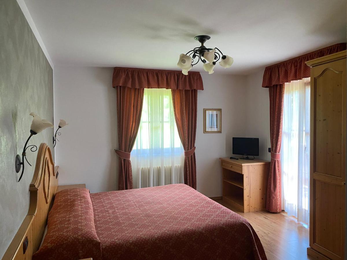 Villa Golf Pinzolo Buitenkant foto